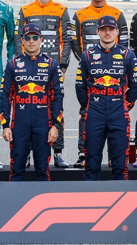 --MEXICO USE ONLY-- Sergio Perez (Red Bull Racing), Max Verstappen (Red Bull Racing) during first race of F1 Grand Prix of Bahrain at the Bahrain International Circuit on March 05, 2022.
<br><br>
--SOLO PARA USO EN MEXICO-- Sergio Perez (Red Bull Racing), Max Verstappen (Red Bull Racing) durante la Primer carrera del Gran Premio de F1 de Bahrein en el Circuito Internacional de Bahrein el 05 de Marzo de 2022.