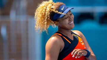 La tenista japonesa Naomi Osaka reacciona durante su partido ante Astra Sharma en el WTA 1.000 de Miami.