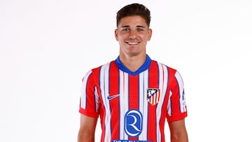 Julián Alvarez, con la camiseta del Atlético.