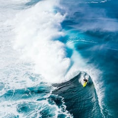 John John Florence y Carissa Moore ganan la inédita Triple Corona digital