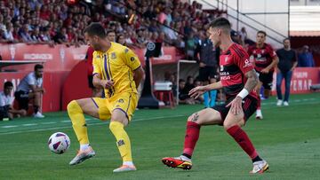Sergio Barcia amplía su contrato con el Mirandés hasta 2025