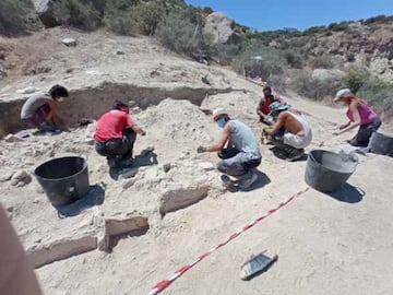 Voluntarios, estudiantes y arqueólogos profesionales han trabajado en Bayra, Almería.