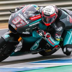 La lluvia desluce el estreno de Ramírez y Dalla Porta en Moto2
