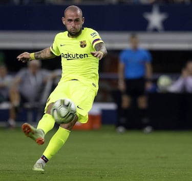 Aleix Vidal completes return to Sevilla from Barcelona