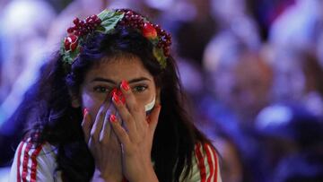 Si cada persona tiene su propia manera de encarar y vivir el dolor, en cuestión de futbol, cada nación posee su forma de digerir la tristeza.