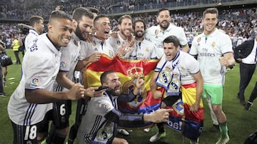 El pulso por LaLiga 2016-2017 se resolvió hasta la última fecha. En dos frentes, se dirimiría al campeón del fútbol español: el Madrid en Málaga y el Barcelona en su casa, ante el Eibar. A pesar de la sufrida victoria culé 4-2 sobre los vascos, el Madrid resolvió su trámite en la Rosaleda con goles de Cristiano y Benzema. De esta forma, los merengues cantaron el alirón por trigésimo cuarta ocasión. Zidane lo calificó como “el momento más importante de mi carrera como entrenador”.