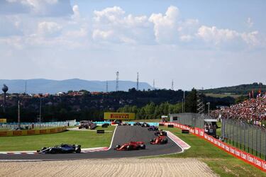 Vettel survives Bottas collision as Hamilton extends championship lead