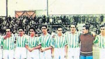 <b>'EUSKOBETIS' CAMPEÓN, 1935. </b>De izq. a dcha: Larriona (vizcaíno), Timimi, Saro, Caballero, Peral, Gómez, Areso y Unamuno (guipuzcoanos), Urquiaga y Aedo (vizcaínos) y Rancel. Falta Lecue.
