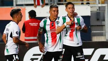 Palestino da el golpe y avanza