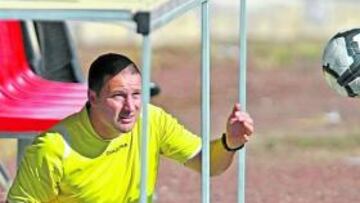 <b>PREPARADOR. </b>Jordi Bartrés dirige los ejercicios en los entrenos.