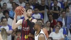 Ante Tomic, defendido por Marcus Slaughter