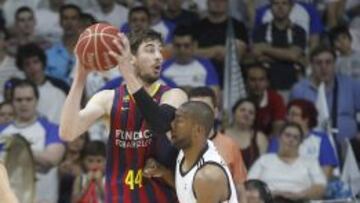 Ante Tomic, defendido por Marcus Slaughter