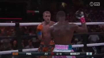 El youtuber Jake Paul sufre uno de los golpes más viejos y humillantes del boxeo