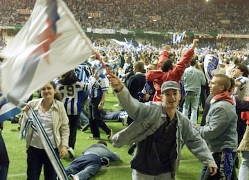 En sus 75 años de historia, Riazor ha vivido grandes momentos. El más recordado tuvo lugar 19 de mayo de 2000, cuando el Deportivo se proclamó campeón de Liga por primera y única vez en su historia. Con Lendoiro en la presidencia e Irureta en el banquillo, los coruñeses derrotaron al Espanyol (2-0) y alzaron el título. 