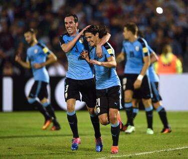 Luis Suárez y Cavani fueron demasiado para La Vinotinto