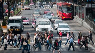 Los autos con engomado amarillo tienen prohibido circular en CdMx y EdoMex este lunes 26 de mayo del 2025.