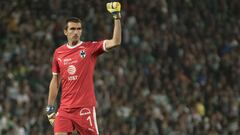 Marcelo Barovero cumplió 100 partidos en la Liga MX