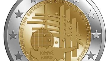 La moneda de 2 euros recién acuñada que puede valer hasta 1.000 euros: aparece un globo terráqueo y es de Chipre