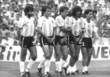 Kempes fue el motor de la selección de Argentina que ganó el Mundial de 1978. Acabó siendo el máximo goleador del torneo, ganó la Bota de Oro.
