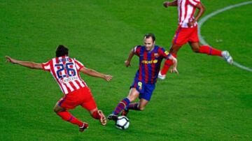 Koke debut車 con el Atl谷tico el 19 de septiembre de 2009 en la jornada tercera de la temporada 2009-10. Ten赤a 17 a?os y lo hizo en el Camp Nou, ante el Barcelona. El conjunto azulgrana gan車 por 5-2. El once del Atl谷tico, entrenado por Abel Resino, fue el siguiente. Roberto; Ujfalusi, Perea, Pablo, Antonio L車pez; Maxi, Jurado, Assun?ao (Koke, 71'), Simao (Cleber Santana, 57'); Ag邦ero (Sinama, 74') y Forl芍n. Koke entr車 al campo en el minuto 71 con 4-1 en el marcador. El canterano debut車 en un gran escenario, aunque lo hizo con derrota. Messi hizo dos tantos ese d赤a.