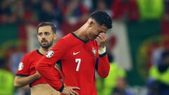 El jugador internacional de Madeira, llora desconsoladamente tras finalizar el primer tiempo de la prórroga.