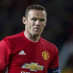 Rooney se resiste a irse del United hasta superar a Charlton