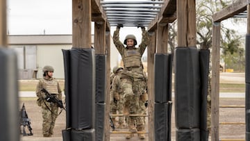 La soldado Álvarez se pierde el debut de Fuentes, su salvadora