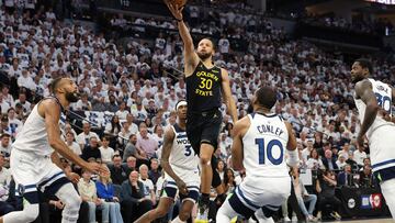 The Warriors beat the Timberwolves in Game 1 of the Conference Semi-Finals, but suffered a blow when Steph Curry was forced out with an injury.
