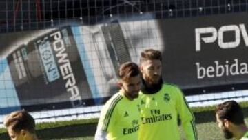 Borja Mayoral, junto a Ramos y Marcos Llorente.