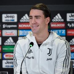 Vlahovic: Juventus 'an easy choice' despite Fiorentina fans' anger