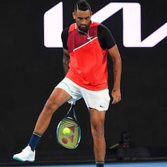 El show de Kyrgios en Australia: puntazos, cerveza y celebración a lo Cristiano