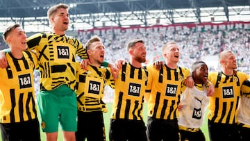 Los jugadores del Dortmund celebran la victoria contra el Augsburgo de la semana pasada.