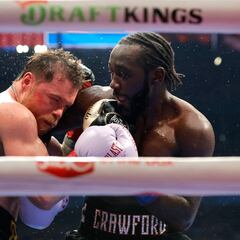 Crawford logra lo imposible y destrona a Canelo