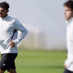 Rayan Zinebi, ¿la solución en ataque?