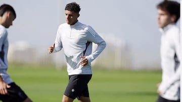 Rayan Zinebi, ¿la solución en ataque?