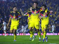 Soccer Football - Liga MX - Club America v Pumas UNAM - Estadio Ciudad de los Deportes, Mexico City, Mexico - September 27, 2025 Club America's Alejandro Zendejas celebrates scoring their third goal with Ramon Juarez REUTERS/Eloisa Sanchez