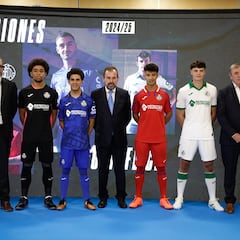 Ángel Torres: “Me indigna la foto de Rocha en el palco con el Rey”