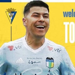 El chileno Tomás Alarcón refuerza el mediocentro del Cádiz