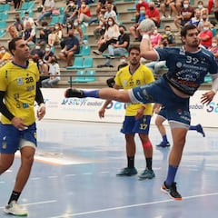 El Bidasoa consigue rescatar un punto en Pontevedra