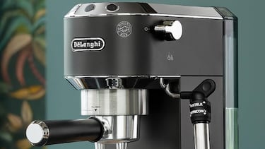 Esta cafetera de De’Longhi es la más vendida en Amazon y está de oferta en el Black Friday 2025: tiene un 40% de descuento