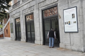 Puertas cerradas en el Museo Nacional del Prado.