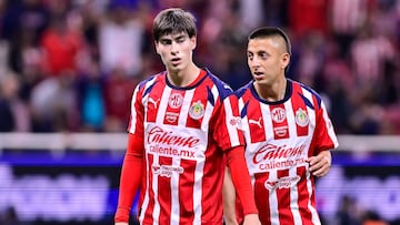 Armando Gonzalez and Roberto Alvarado of Guadalajara during the quarter-final first match between Guadalajara and Cruz Azul as part of the Liga BBVA MX, Torneo Apertura 2025 at Akron Stadium, on November 27, 2025 in Guadalajara, Jalisco, Mexico.