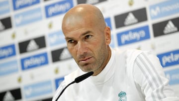 Zidane, en rueda de prensa con el Madrid.