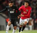 El United golea al AZ Alkmaar y será cabeza de serie