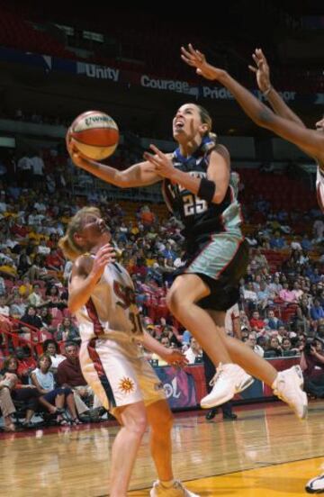 Becky Hammon durante su etapa como jugadora en la WNBA.