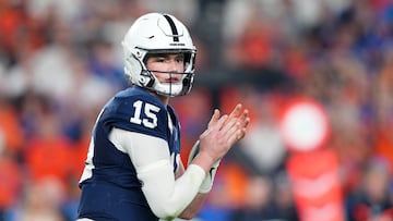 Dec 31, 2024; Glendale, AZ, USA; Penn State Nittany Lions quarterback Drew Allar (15) reacts against the Boise State Broncos during the second half in the Fiesta Bowl at State Farm Stadium. Mandatory Credit: Joe Camporeale-Imagn Images