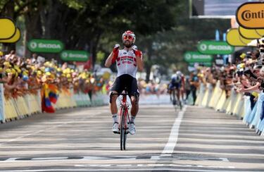 Alaphilippe, otra vez de amarillo en la exhibici車n de De Gendt