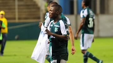 D&eacute;iber Caicedo marc&oacute; su primer gol como profesional y se lo dedic&oacute; a su hermana.