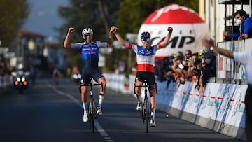 Doblete del Ineos en la Coppi e Bartali con Dunbar y Tulett