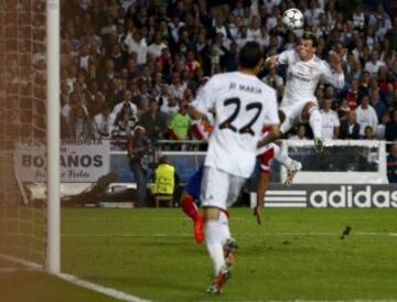 Bale anot¨® el 2-1. / MICHAEL DALDER (REUTERS)